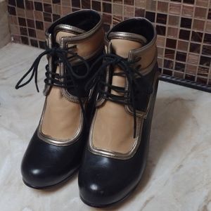 DKNY  Leather Colorblock Booties